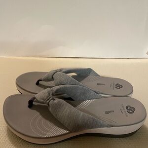 Clarks Women's Gray Sandals